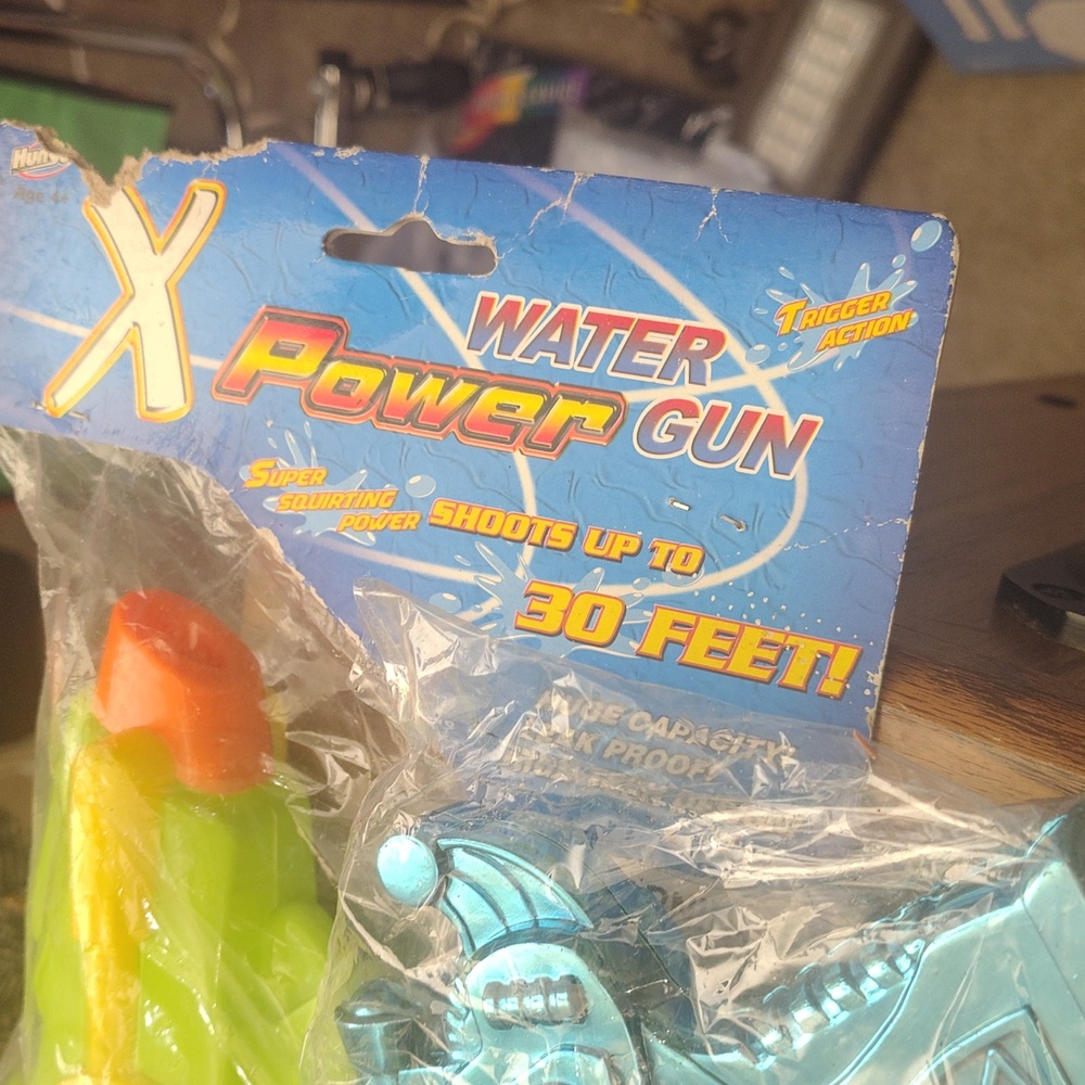 1 water gun 3 sound gun and 50 blocks to help kids count